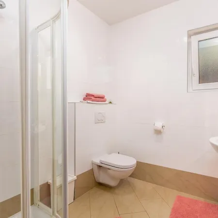 Apartman By The Sea Malinska, Krk - 19227 *